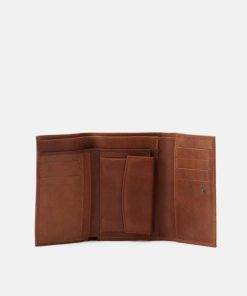Makerwardrobe.shopeff47ed2c5 2